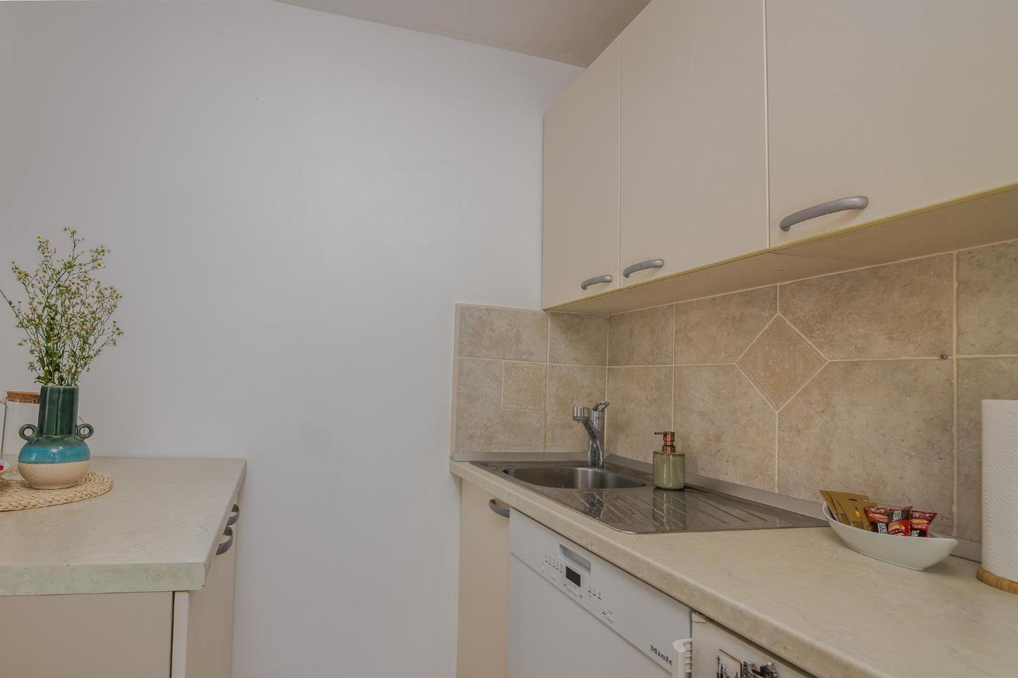 Apartments Stella & Luna Krk Town Luaran gambar